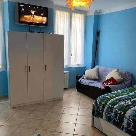 Casa Azzurra, Nel Cuore Di Genua